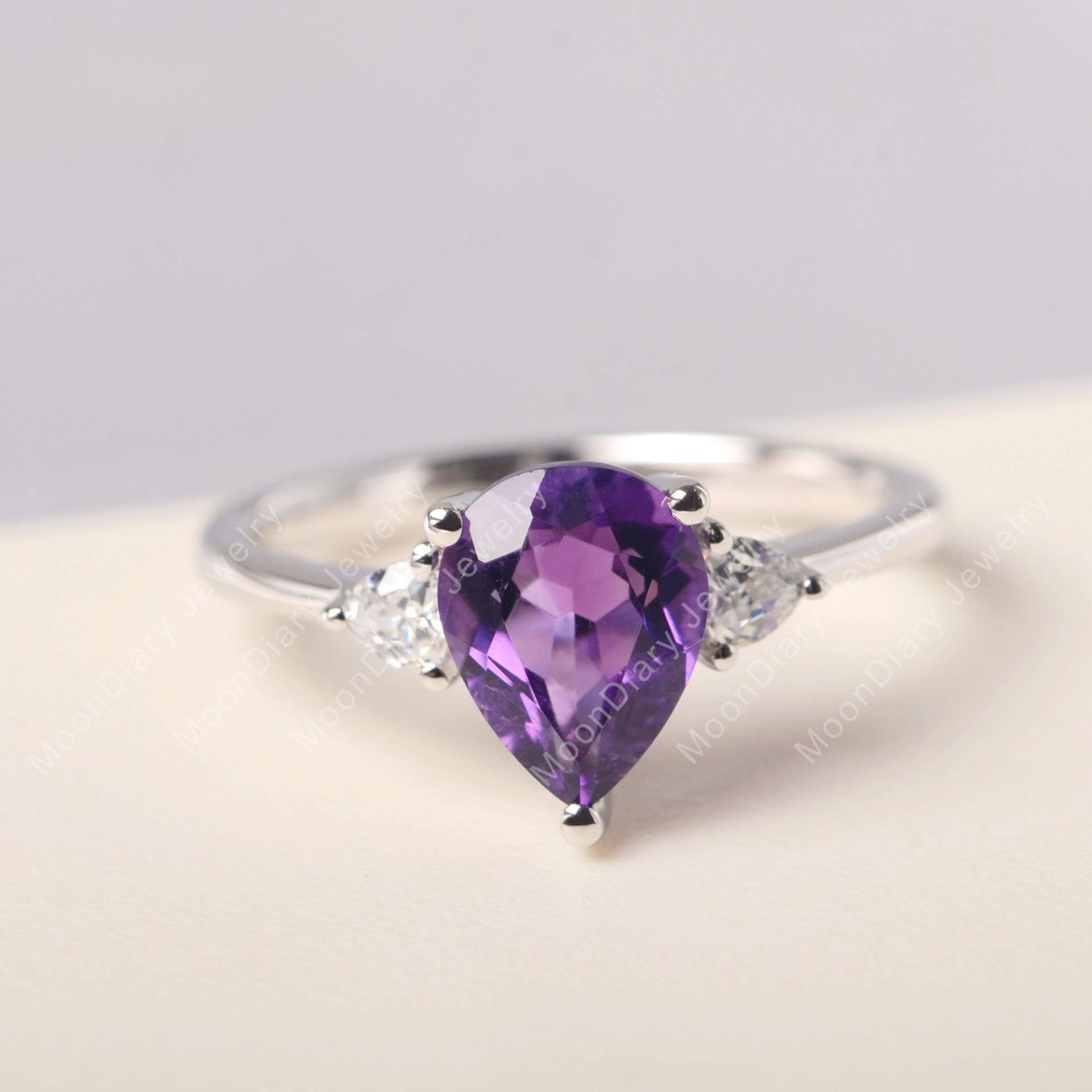 Lila Edelstein Echte Natürliche Amethyst Ehering Sterling Silber Birne Geformt Vorschlag Ring Februar Geburtsstein von MoonDiaryJewelry