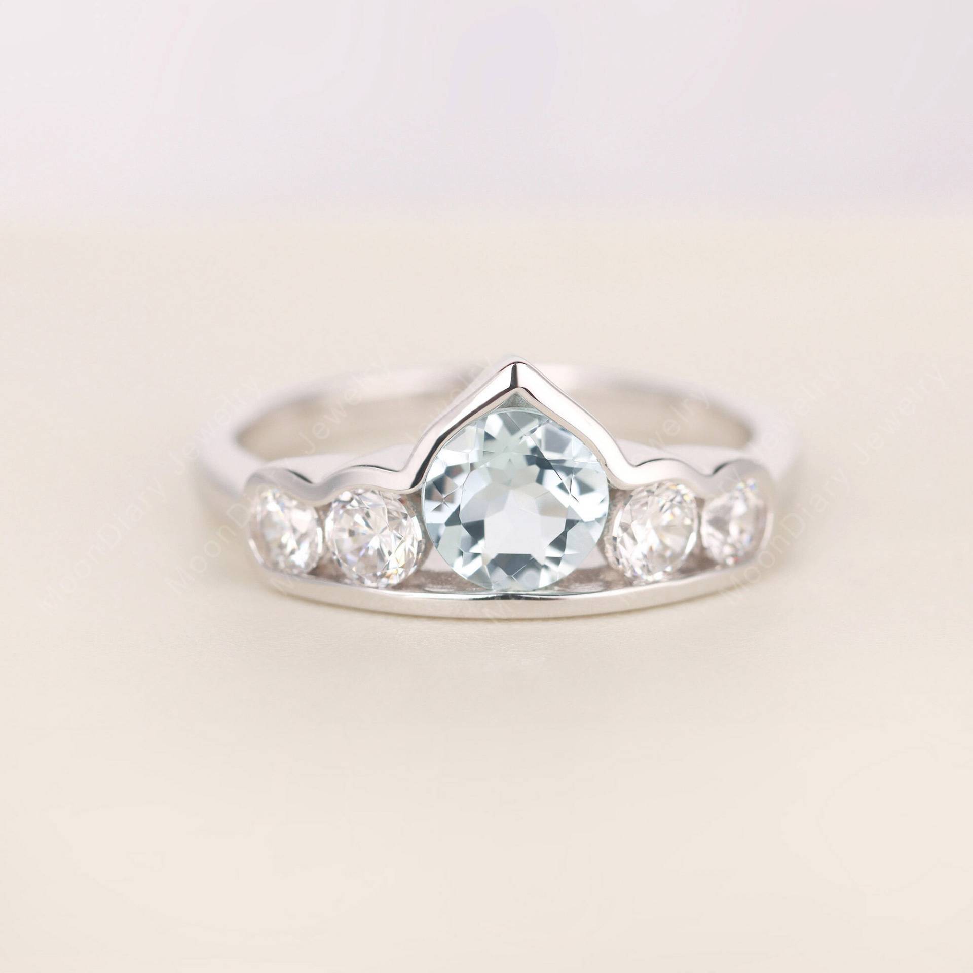 März Geburtsstein Ring Natürliche Aquamarin Vorschlag Solide Sterling Silber Runde Geformte Blaue Edelstein Jahrestagsgeschenke von MoonDiaryJewelry