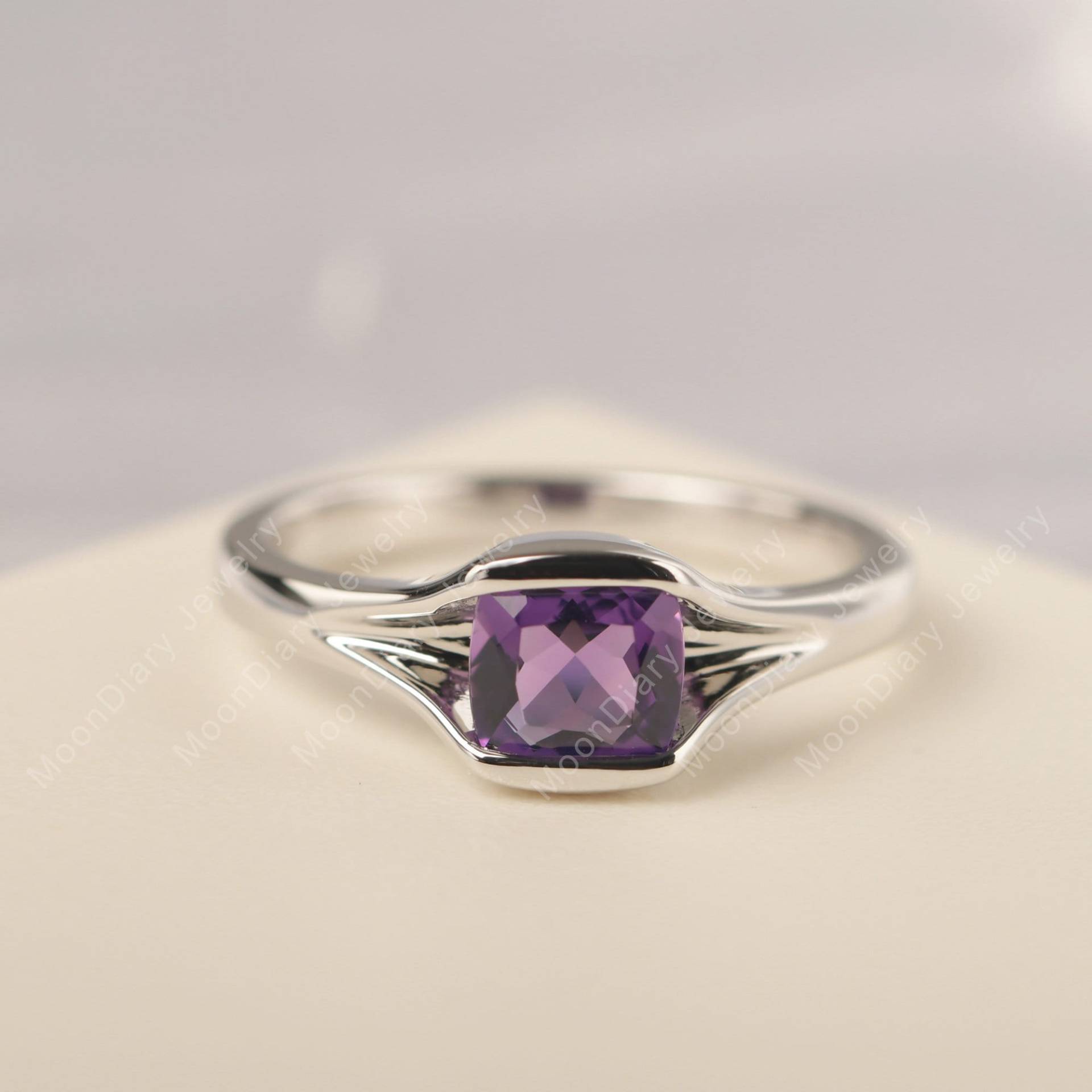 Natürliche Amethyst Verlobungsring Sterling Silber Solitär Minimalistisch Ring Februar Geburtsstein Natürliche Amethyst Verlobungsring Sterling Silber Solitär Minimalistisch Ring Februar Geburtsstein von MoonDiaryJewelry