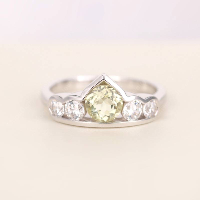 Natürliche Zitronenquarz Versprechen Ring Aus Sterlingsilber Runden Schnitt Fünf Stein Gelb Edelstein Handgemachter von MoonDiaryJewelry