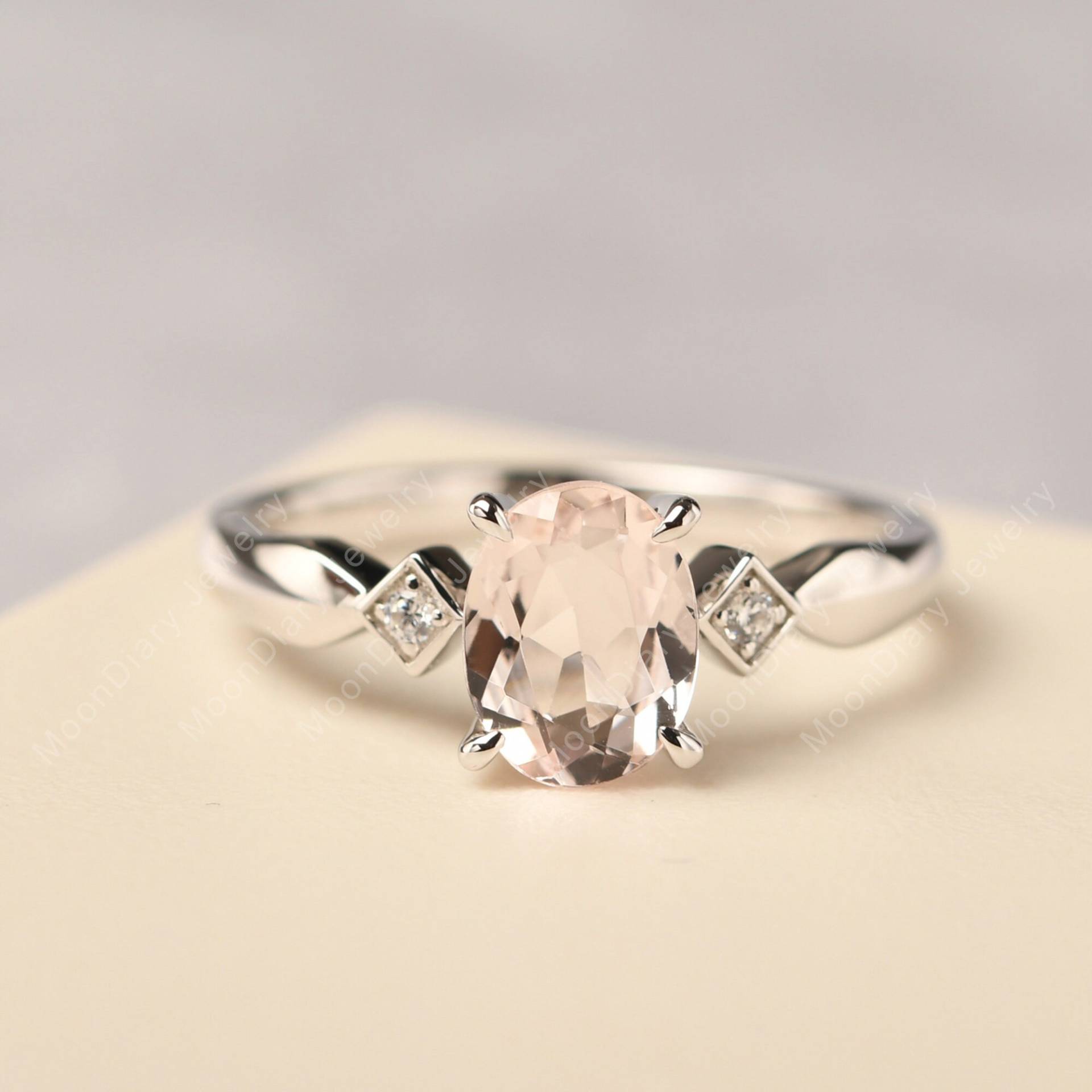 Pink Morganit Jahrestag Ring Oval Geschliffen Rosa Edelstein Sterling Silber Zarter Täglicher von MoonDiaryJewelry