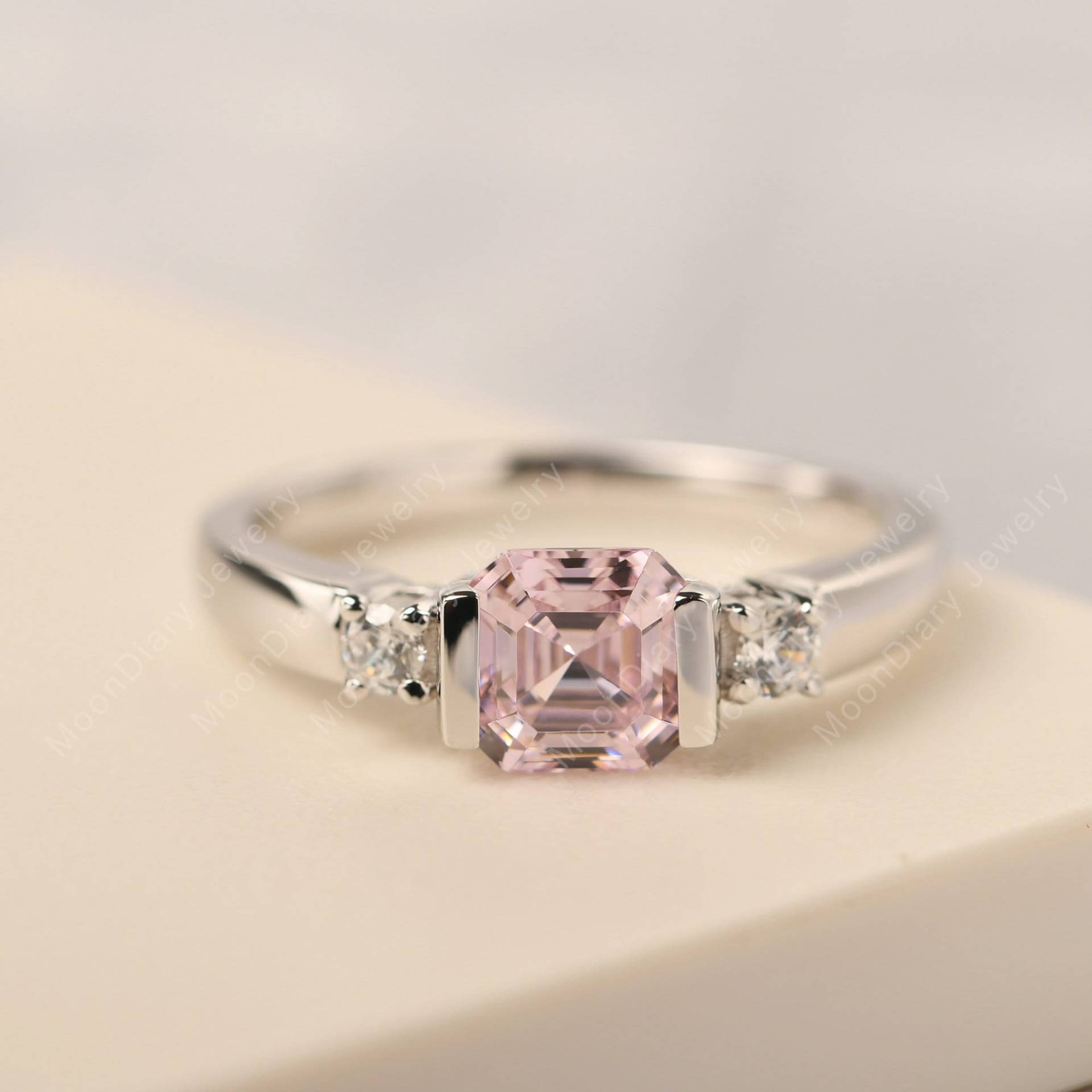 Rosa Zirkonia Ehering Asscher Schnitt Silber Simulierter Diamantring von MoonDiaryJewelry