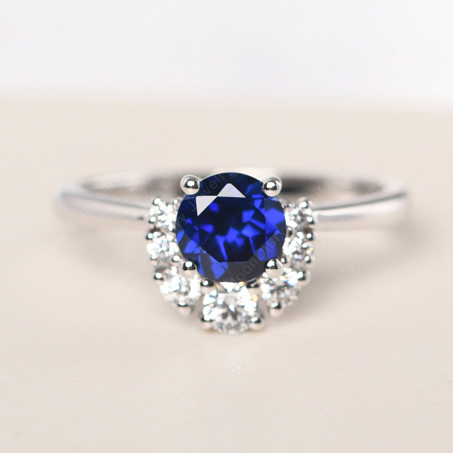 Rundschliff 1, 04 Karat Blauer Saphir Brautring 14K Weißgold September Geburtsstein Ring von MoonDiaryJewelry