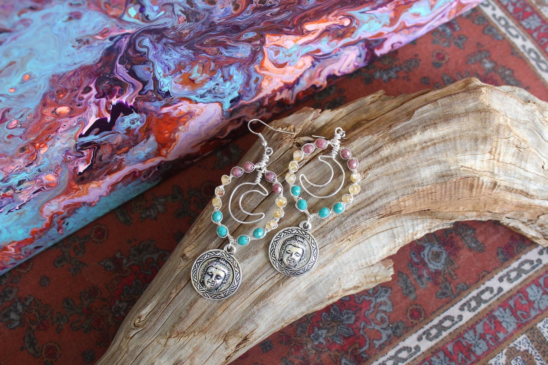 Draht Umwickelt Halbmond Ohrringe Mit Citrin, Bunten Glas & Buddha Anhänger Draht Umwickelt Halbmond Ohrringe Mit Citrin, Bunten Glas & Buddha Anhänger von MoonGoddessVibes