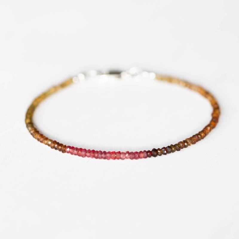Petro Turmalin & Padparadscha Saphir Armband, Zartes Multi Edelstein Ombre Perlen Stapel Schmuck von MoonLabJewelry