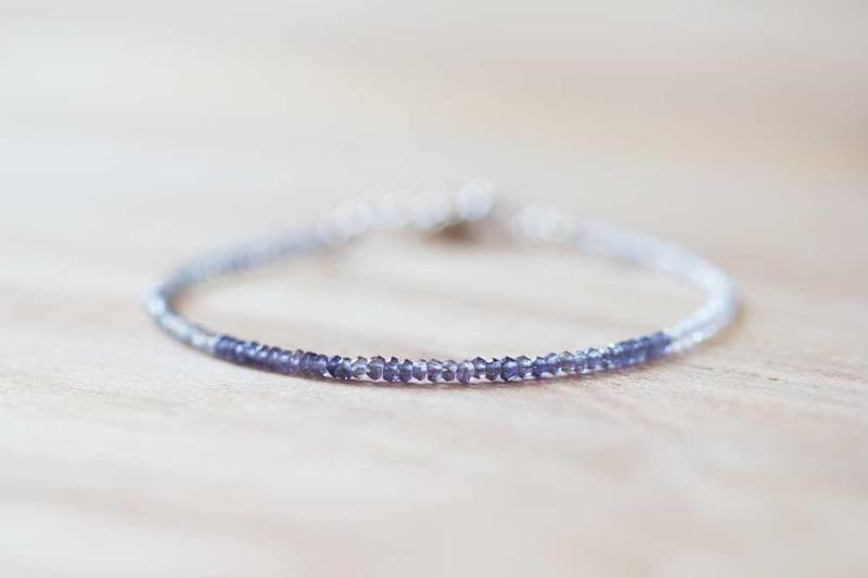 Ultra Dainty Armband Aus Iolith, Regenbogenmondstein Und Labradorit Sterling Silber, Gelb Oder Roségold Gefüllt von MoonLabJewelry