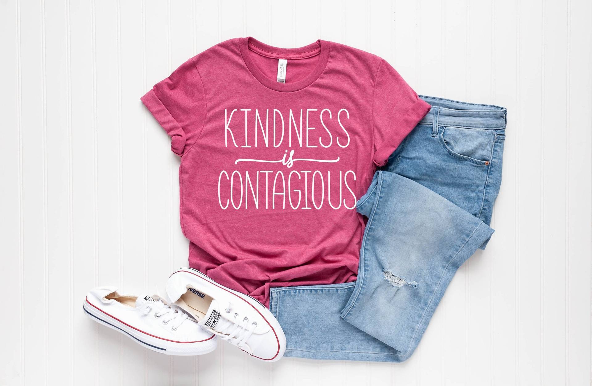 Freundlichkeit Ist Ansteckend Shirt, Behandeln Sie Menschen Mit T Seien Freundlich Geschenke Für Frauen, Shirts Lehrer von MoonLightByEllen
