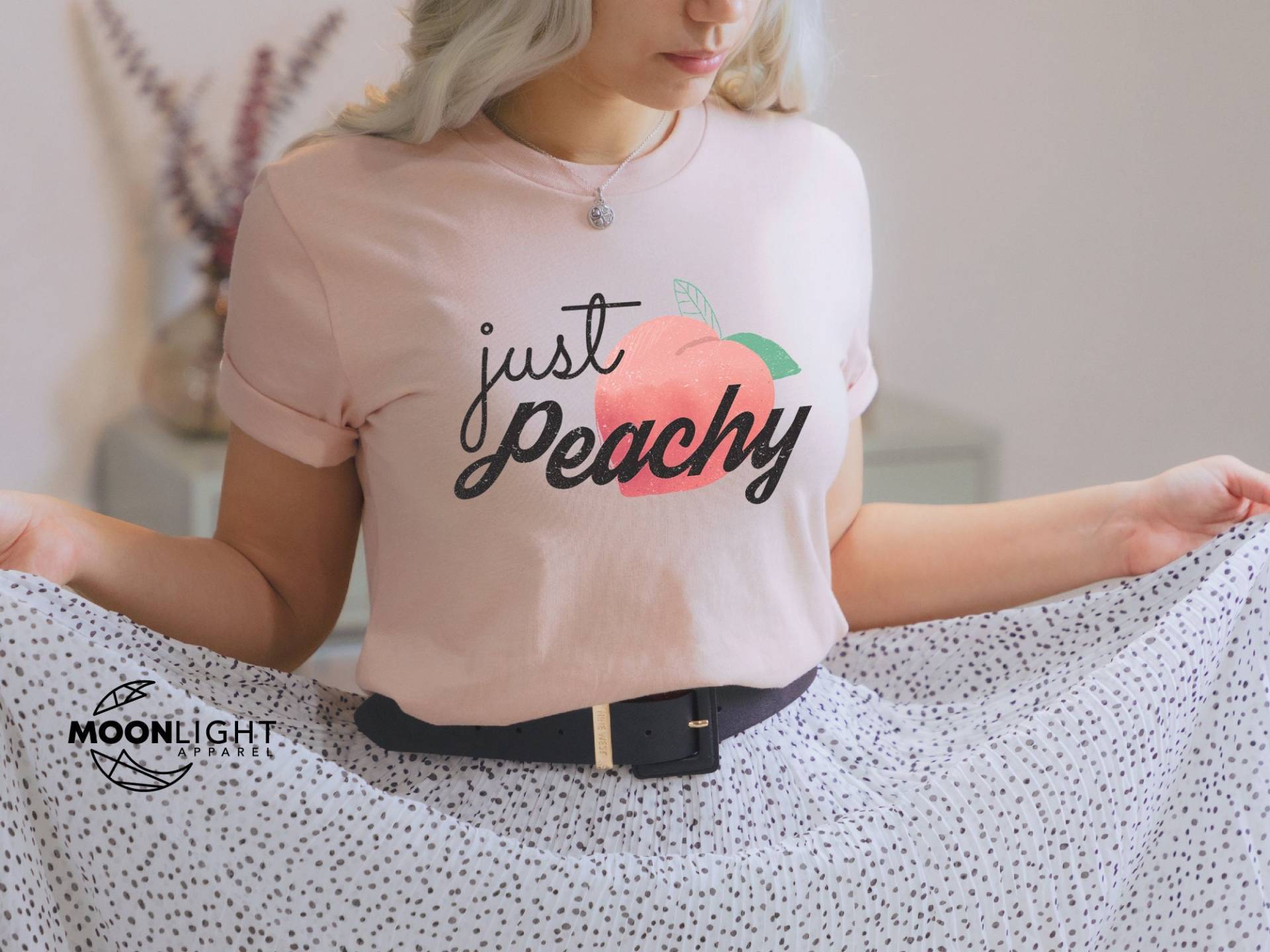 Just Peachy Shirt, Strand-Shirts, Urlaubs Shirts, Geschenke, Damen Sommer-Shirts, Strand-Shirt, Mädchen Reise Shirts von MoonLightByEllen