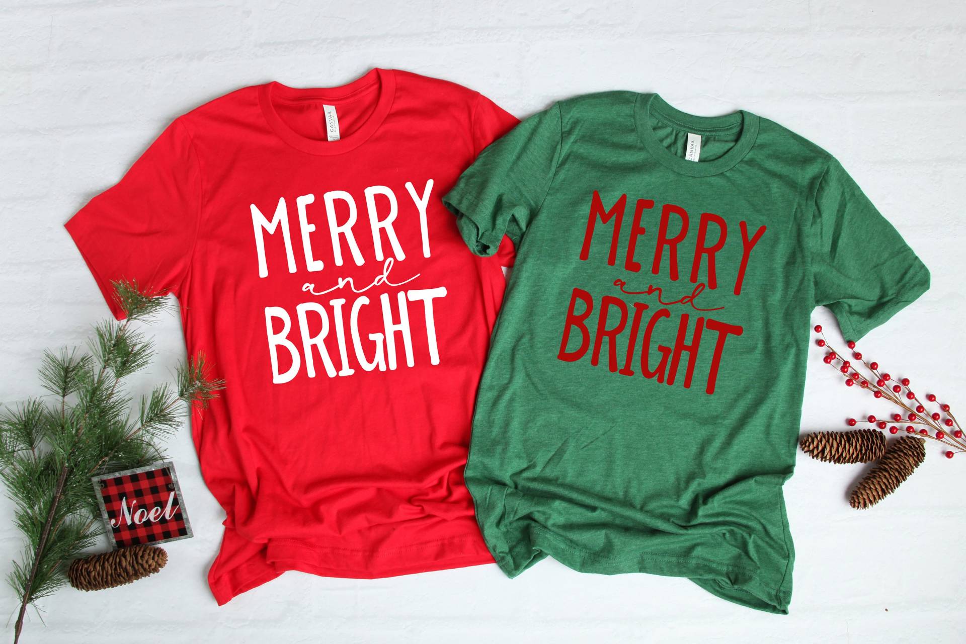 Merry & Bright Shirt, Weihnachtsshirts, Winter Weihnachtsgeschenke, Unisex Shirts, Damen T-Shirts, Geschenke Für Frauen von MoonLightByEllen