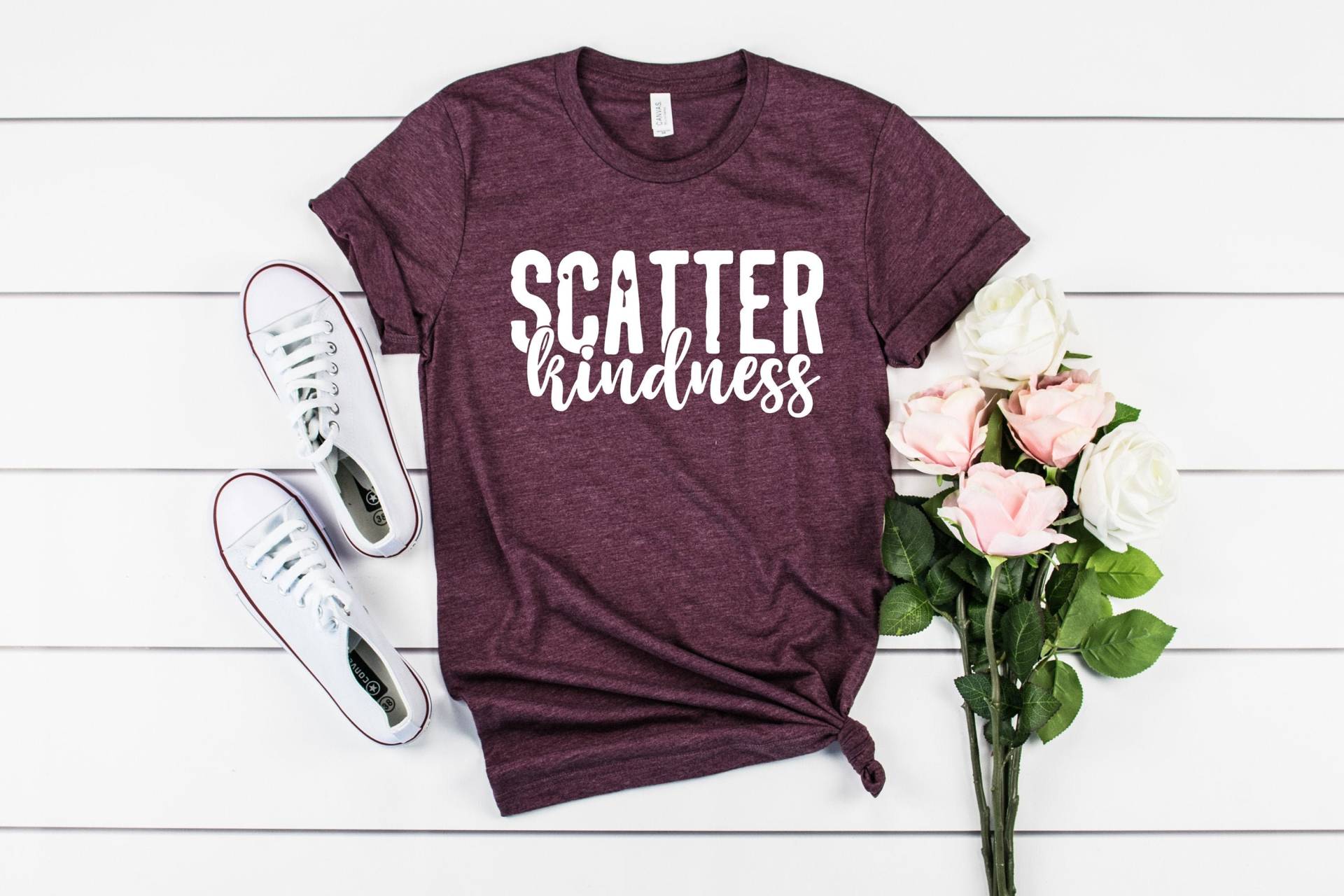 Scatter Kindness, Süßes Frauen-Shirt, Sei Freundlich Shirt, Freundlichkeit Inspirierendes Motivierendes Hemden Für Frauen, Frauenhemden von MoonLightByEllen