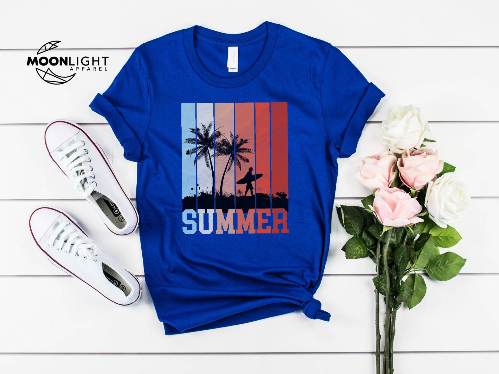 Sommer Retro Shirt, Strand Surfen Urlaub Geschenk, Shirts Für Frauen, Frauen Shirts, Vacay Mode Shirt von MoonLightByEllen