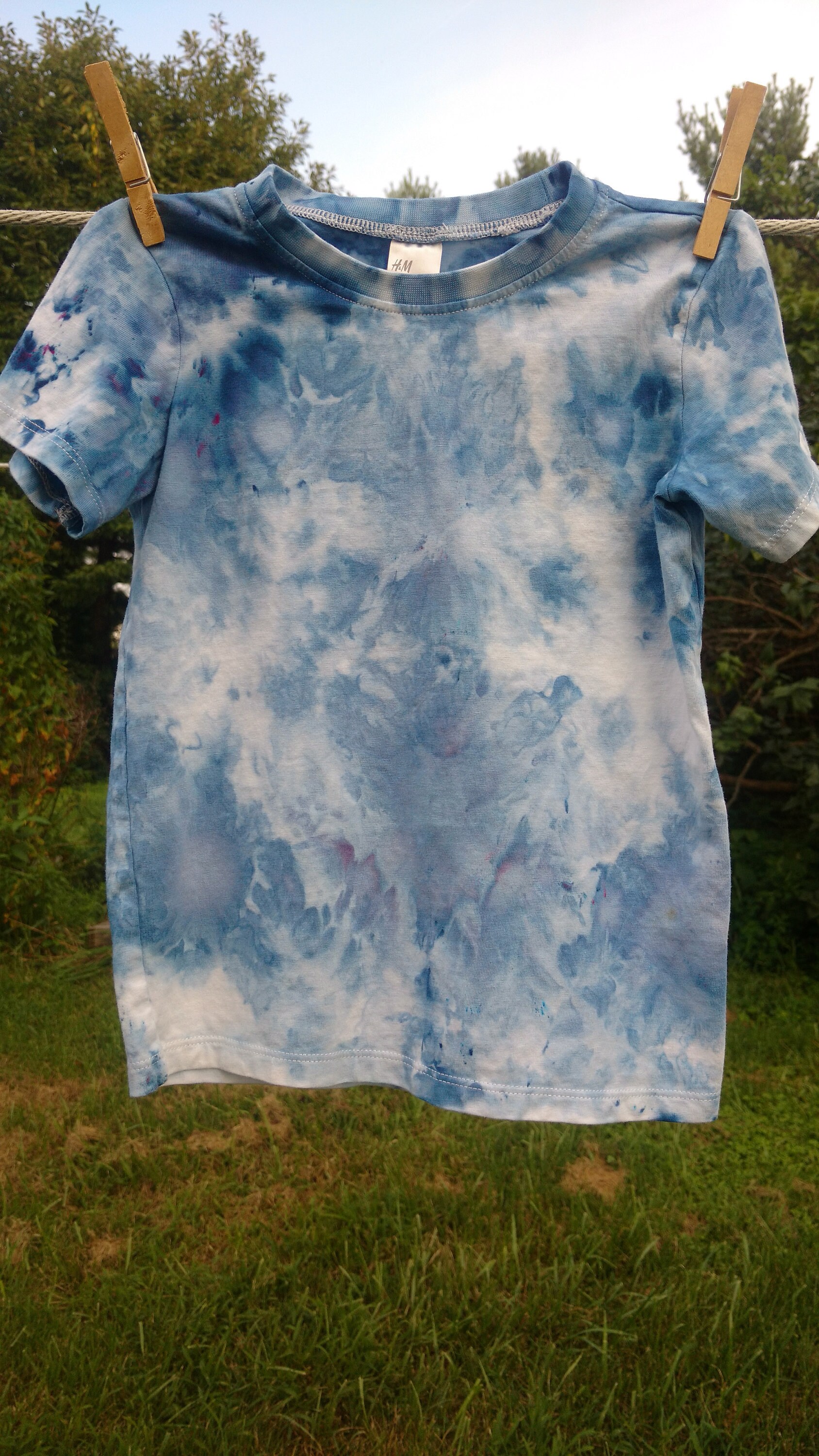 Handgefärbtes Bio-Baumwoll-Kleinkind-T-Shirt 4T Blau Indigo von MoonMamaHomestead