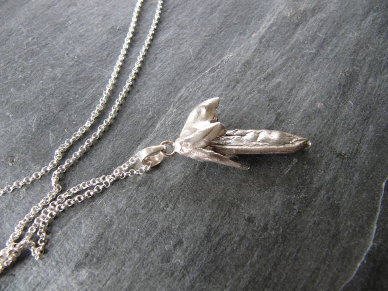 Erbsenschote Anhänger in Sterling Silber Gegossen von MoonSilverStudio