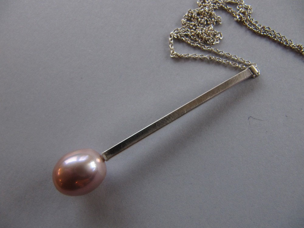 Perfekt Pink Perle Anhänger von MoonSilverStudio