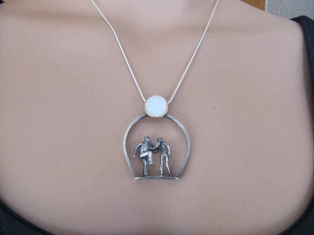 Dancing in The Moonlight - Silberne Tänzer, Mondstein, Sterlingsilber von MoonSilverStudio