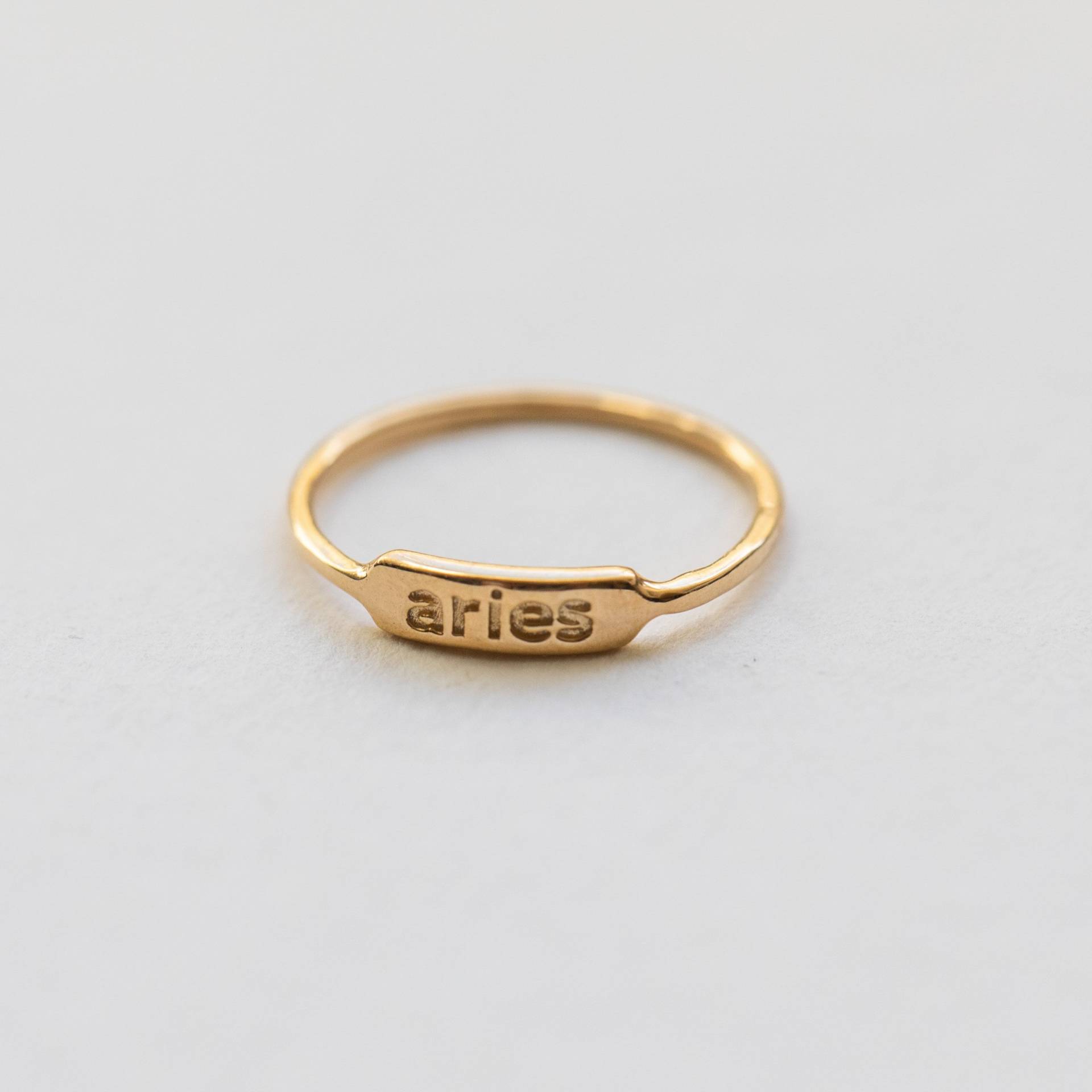 14K Vergoldete Sternzeichen Ring Personalisiertes Astrologie Geschenk 14K Vergoldete Sternzeichen Ring Personalisiertes Astrologie Geschenk von MoonStarRising