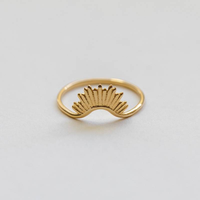 14K Vergoldeter Aufgehender Sonne Ring Astrologie Sternzeichen Schmuck 14K Vergoldeter Aufgehender Sonne Ring Astrologie Sternzeichen Schmuck von MoonStarRising