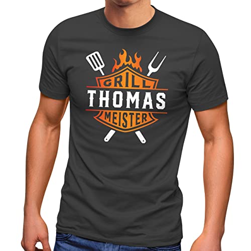 MoonWorks® Herren T-Shirt Grillmeister Biker personalisiert eigener Name Geburtstag Geschenk für Männer anthrazit L von MoonWorks