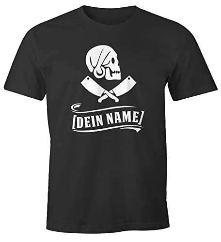 MoonWorks® Herren T-Shirt Koch lustig eigener Namen personalisierbar Piratenmotiv Totenkopf gekeuzte (Küchen) Messer Fun-Shirt Spruch anthrazit L von MoonWorks