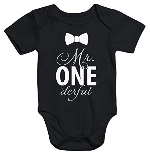 MoonWorks® Kurzarm Baby-Body Mr Onederful Geburtstag 1 Jahr Geschenk Bio-Baumwolle schwarz 12-18 Monate von MoonWorks