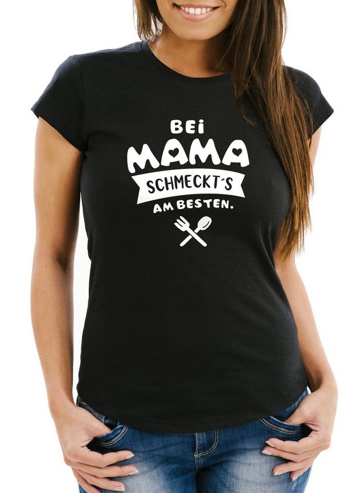 MoonWorks Print-Shirt Damen T-Shirt Koch-Spruch Bei Mama schmeckts am besten! Frauen Fun-Shirt lustig Moonworks® mit Print von MoonWorks