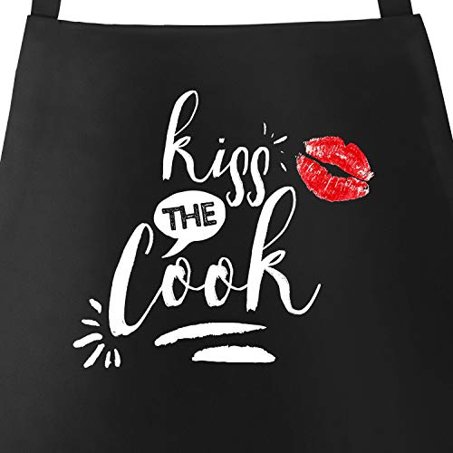 MoonWorks lustige Grillschürze für Männer mit Spruch Kiss the Cook Herren Schürze zum Grillen Kochschürze schwarz unisize von MoonWorks