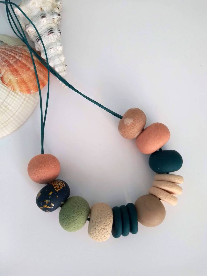Perlen Halskette Polymer Clay Pfirsich Und Marine Chunky Weihnachten Geschenk Statement Schmuck Für Mama Frau Perlen Halskette Polymer Clay Pfirsich Und Marine Chunky Weihnachten Geschenk Statement Schmuck Für Mama Frau von MoonandSeaTreasures