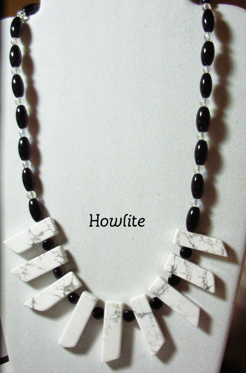 Howlith-Steine Schwarz Und Weiß-Glas Howlith Stein Perle 18" Halskette - Weiß Edelstein Howlith-Steine Schwarz Und Weiß-Glas Howlith Stein Perle 18" Halskette - Weiß Edelstein von MoonbeadJewelryUS