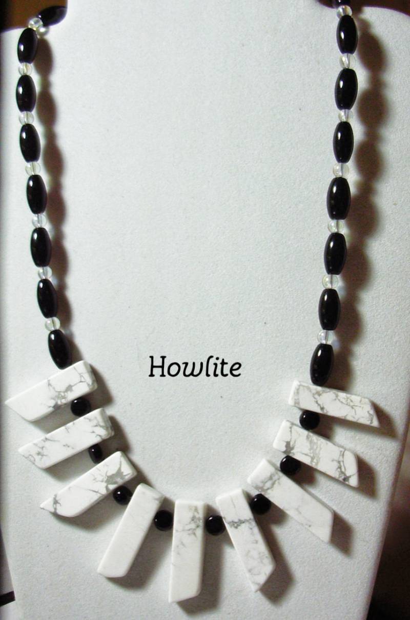 Howlith-Steine Schwarz Und Weiß-Glas Howlith Stein Perle 18" Halskette - Weiß Edelstein Howlith-Steine Schwarz Und Weiß-Glas Howlith Stein Perle 18" Halskette - Weiß Edelstein von MoonbeadJewelryUS