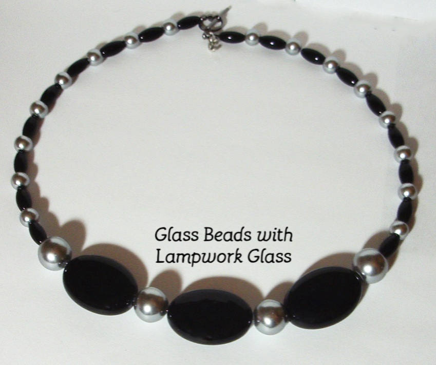 Schwarz Und Silber - Murano Glas Perle Akzente 20" Perlen Halskette Schwarz Schwarz Und Silber - Murano Glas Perle Akzente 20" Perlen Halskette Schwarz von MoonbeadJewelryUS
