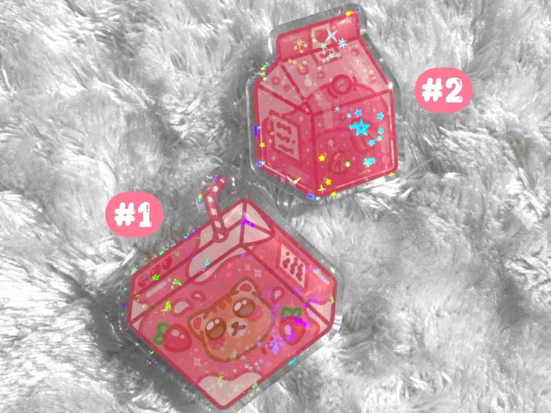 Kawaii Saftpackung Pin - Katzen, Acryl Epoxid Holografisch Glitzer Funkelnd Anime Stil Süßes Erdbeere Milch Foodie Anstecker Geschenk von Moonbia