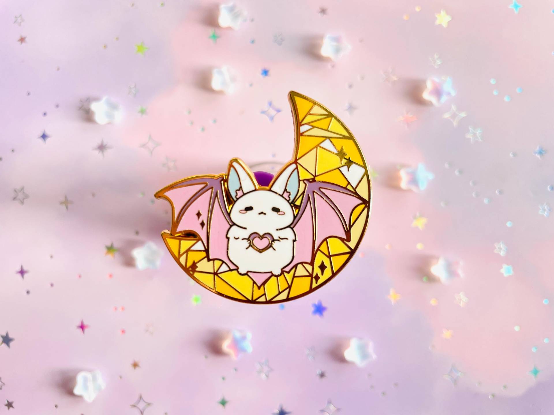 Bat Moon Hard Enamel Pin | Kawaii Halloween Badge Gift B - Grade Emaille Sale von MoondropAtelier