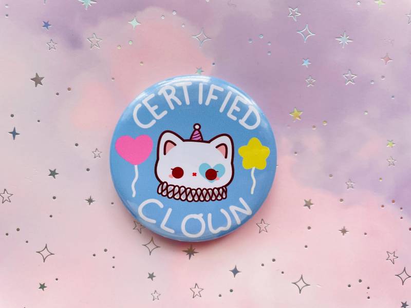 Clown Cat Button Kawaii Certified Badge Balloon Acryl Brosche Small Gift Clown Cat Button Kawaii Certified Badge Balloon Acryl Brosche Small Gift von MoondropAtelier