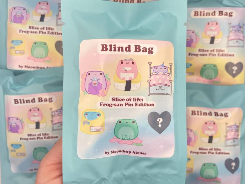 Kawaii Frog Pin Blind Bag Acrylic Mochi Froggy Mystery Cute Limited Edition von MoondropAtelier