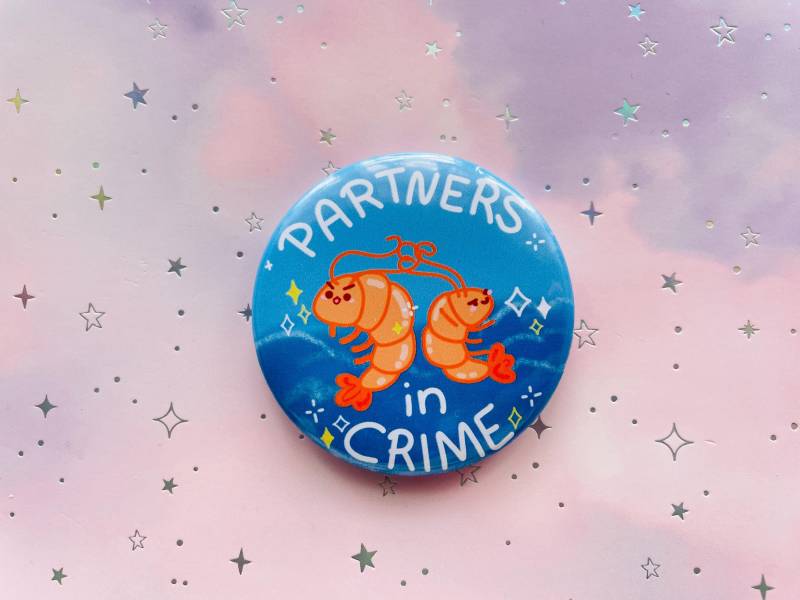 Shrimp Button Kawaii Partners in Crime Badge Acryl Garnele Brosche Small Gift von MoondropAtelier