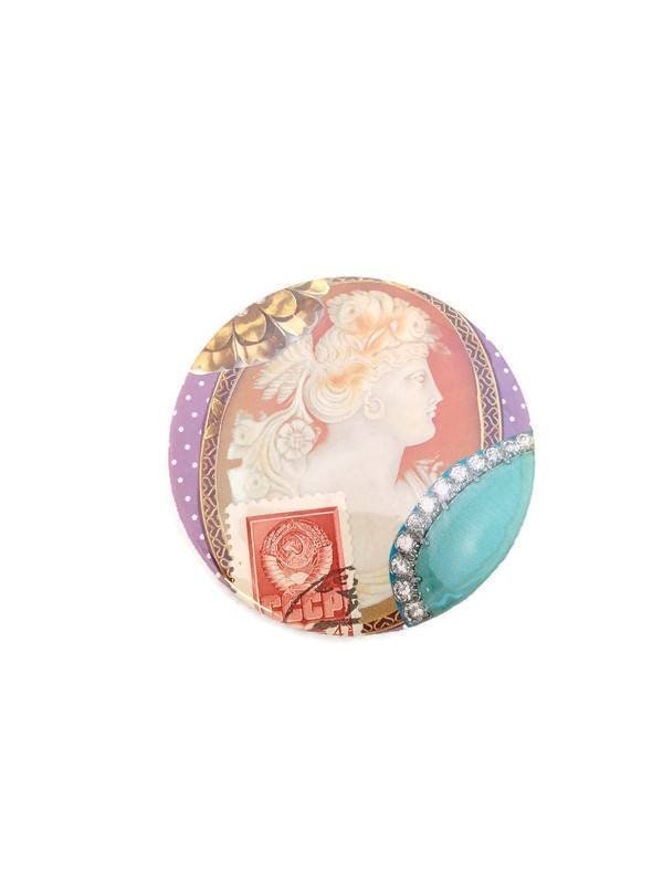 Button Collage Pin - Handgefertigter Schmuck Unikat Button Collage Pin - Handgefertigter Schmuck Unikat von MoondustJewels85