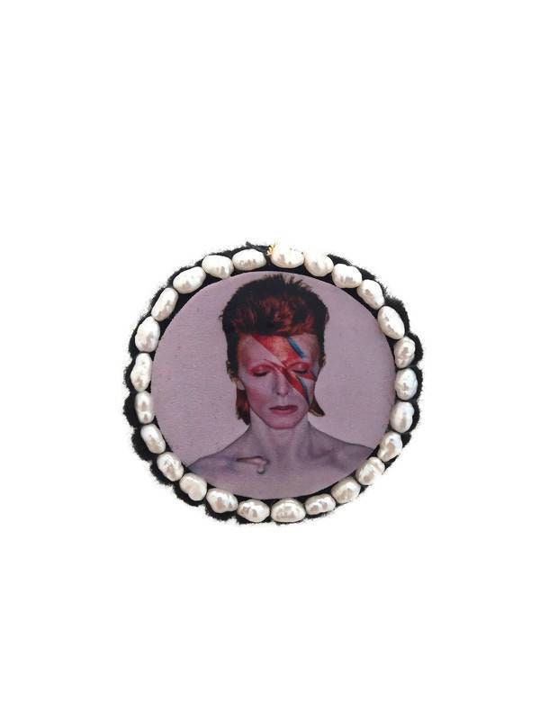 Perle Aladdin Sane Brosche - Handgefertigtes Unikat Perle Aladdin Sane Brosche - Handgefertigtes Unikat von MoondustJewels85