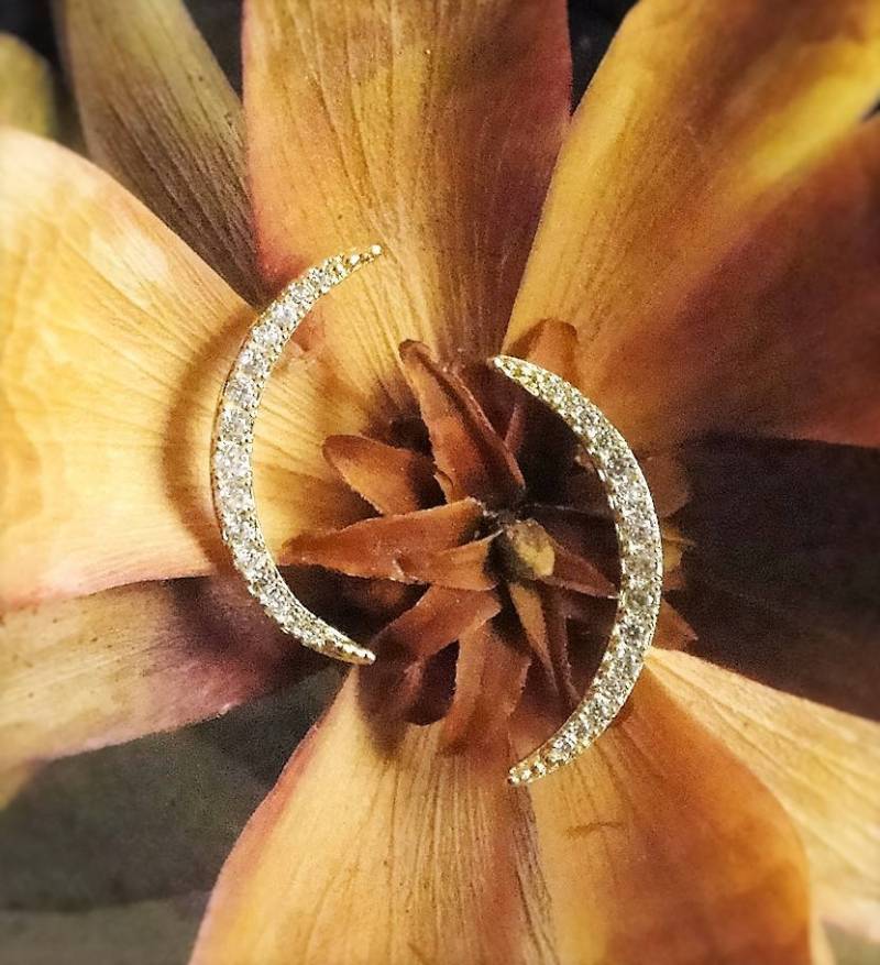 Mond Ohrstecker, Gold Halbmond Ohrringe, Schmuck, Geschenk, Anhänger, Weiß Cz, Kristallmond von Moonfires