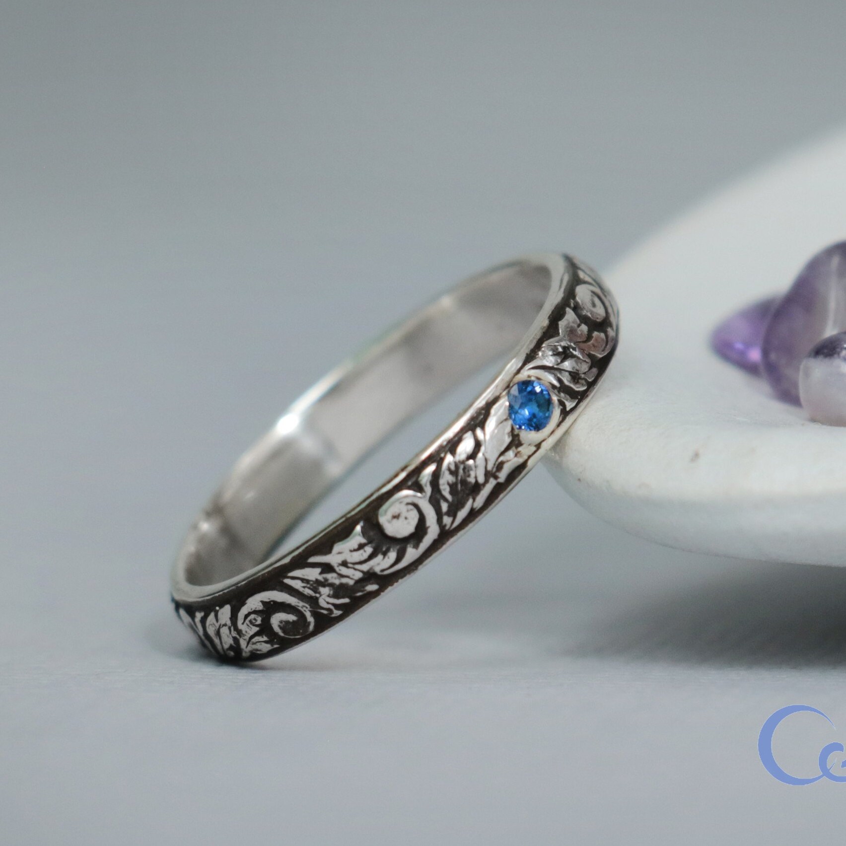 Größe 10 Ring Blauer Saphir-Bandring, Sterlingsilber-Ehering Mit Rankenmotiv, Damen-Daumenring, September-Geburtsstein | Moonkist-Designs von MoonkistDesigns