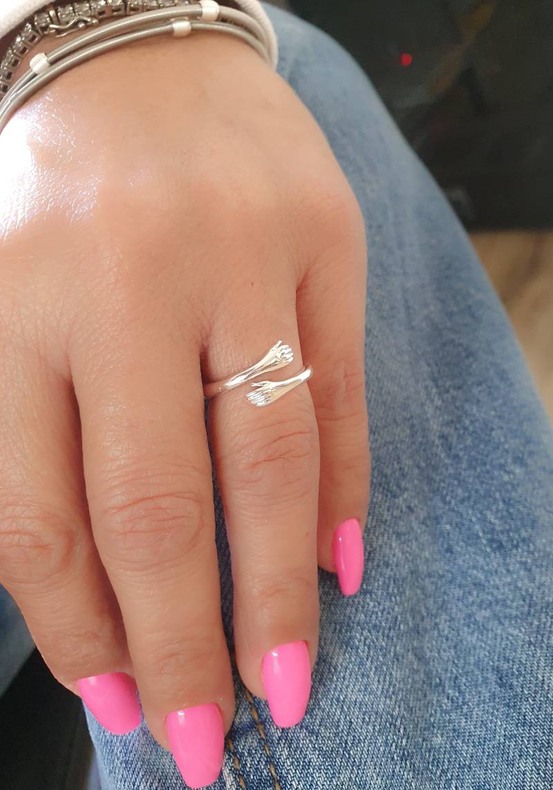 sterling Silber Umarmung Ring - Liebe Umarmt Hände Paar Offene Hand von MoonliSilverDesigns