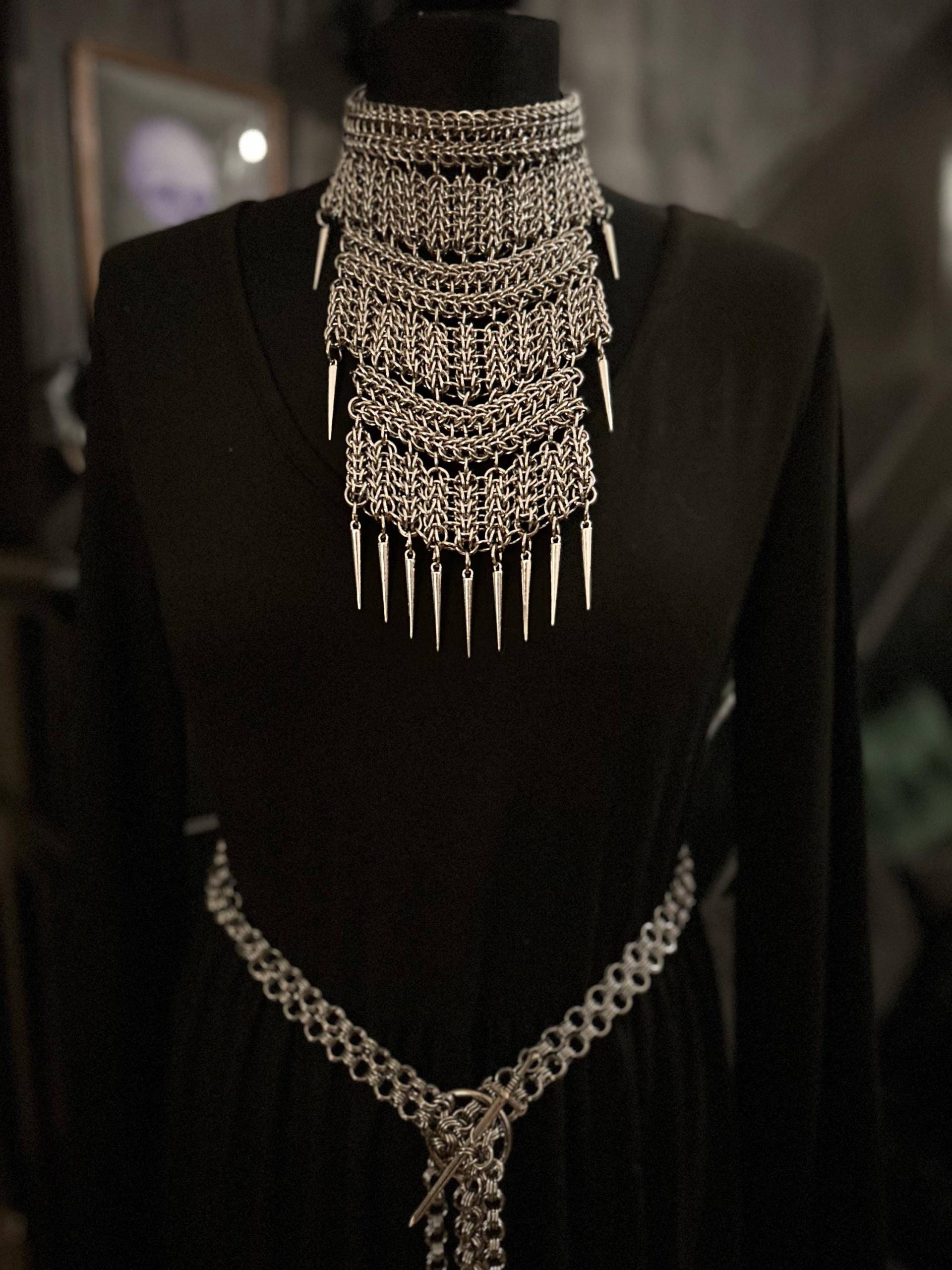 Macabre von MoonlightChainShop