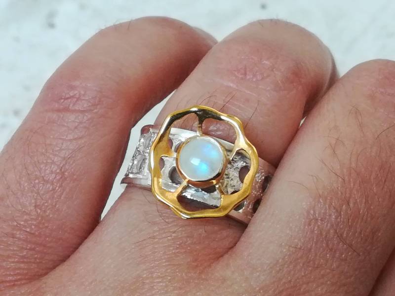 Silber Und Goldring Mit Mondstein von MoonlightJewelArt