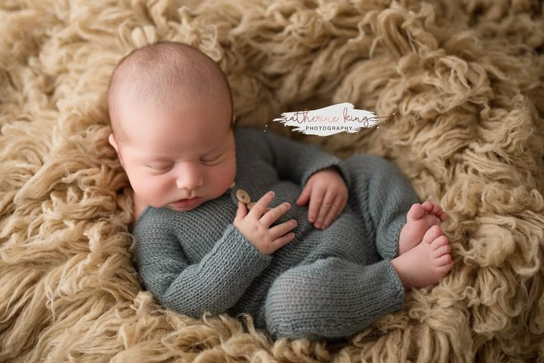 Newborn Footless Strampler Fotografie Requisite Alpaka Strick Jungen Outfit Schläfer Krawatten Bonnet 51 Farben Zur Auswahl von MoonlightPhotoProps