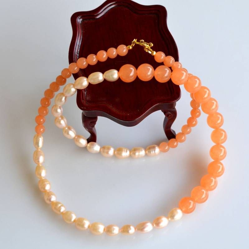 Perlenkette, Achat Halskette, Edelstein Süßwasser Perle Orange Beige Ooak 146 Perlenkette, Achat Halskette, Edelstein Süßwasser Perle Orange Beige Ooak 146 von MoonlightSprite
