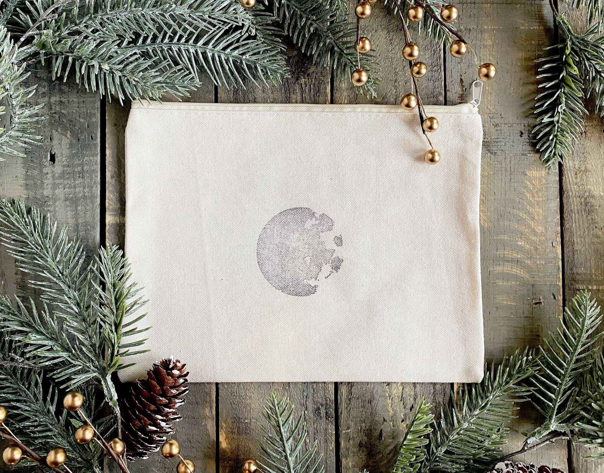 Mond Gestempelt Bio-Baumwolle Kosmetiktasche - Reissverschlusstasche Mond Gestempelt Bio-Baumwolle Kosmetiktasche - Reissverschlusstasche von MoonriseCreek