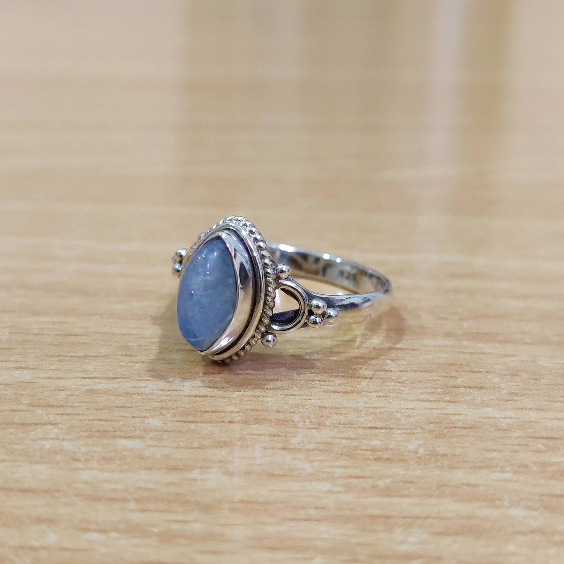 Mondstein Ring, Handgemachter Ring 925 Sterling Silber Natürlicher Edelstein, Für Frauen, Designer Geschenke Sie, Cyber 2033 von Moonstoneringstore