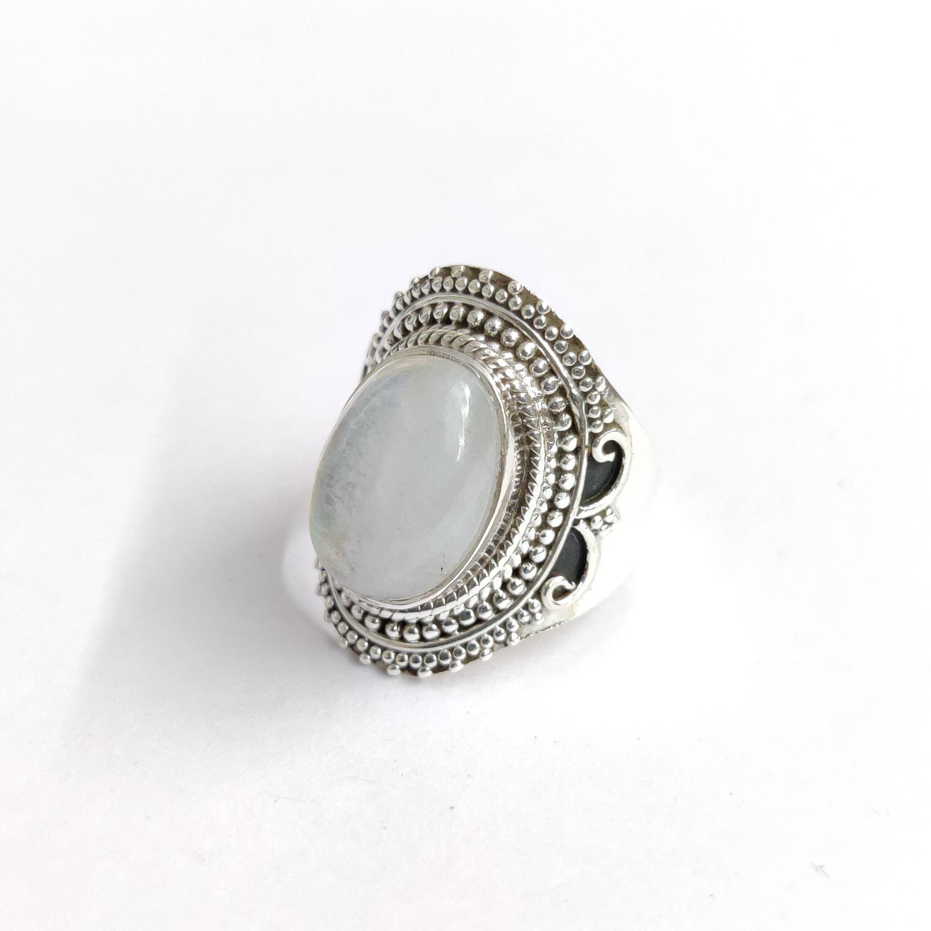 Mondstein Ring, Zierlicher 925 Sterling Silber Boho Natürlicher Edelstein Frauen Geburtsstein Handgemachter Ring von Moonstoneringstore