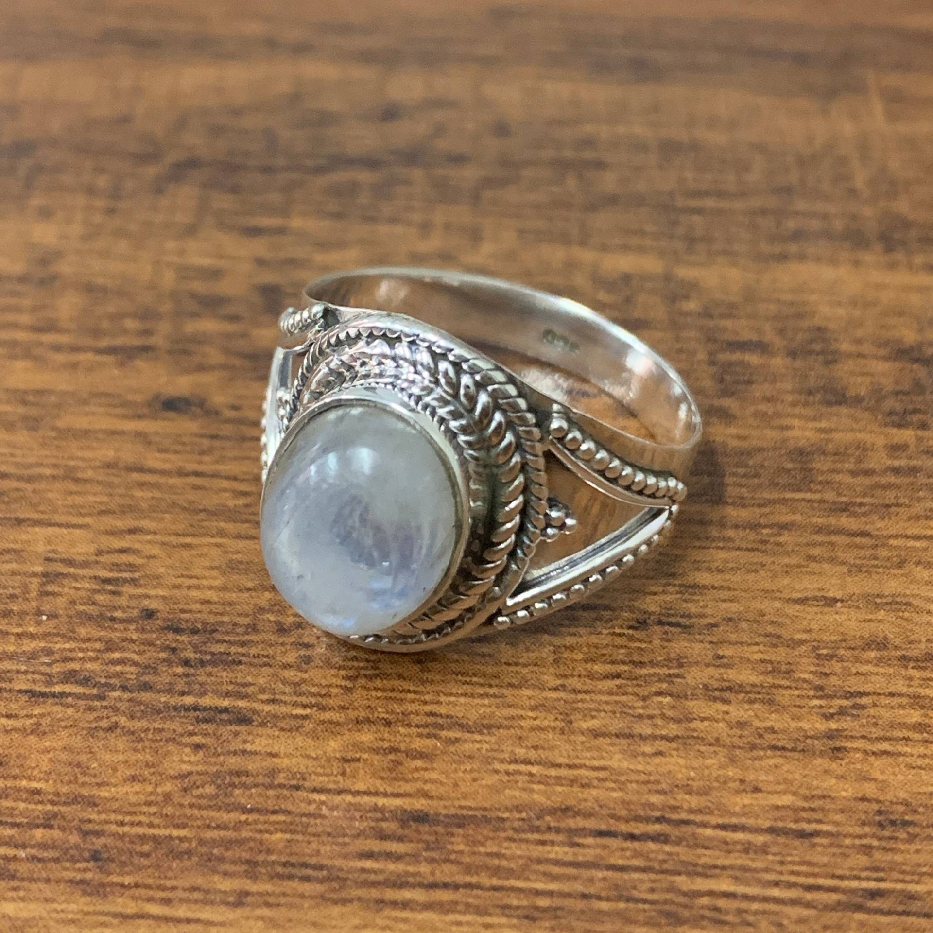 Mondstein Silber Ring, 925 Sterling Silber, Beste Ring Für Geschenk, Handgemachte Zierliche Frauen Statement Verlobungsring von Moonstoneringstore