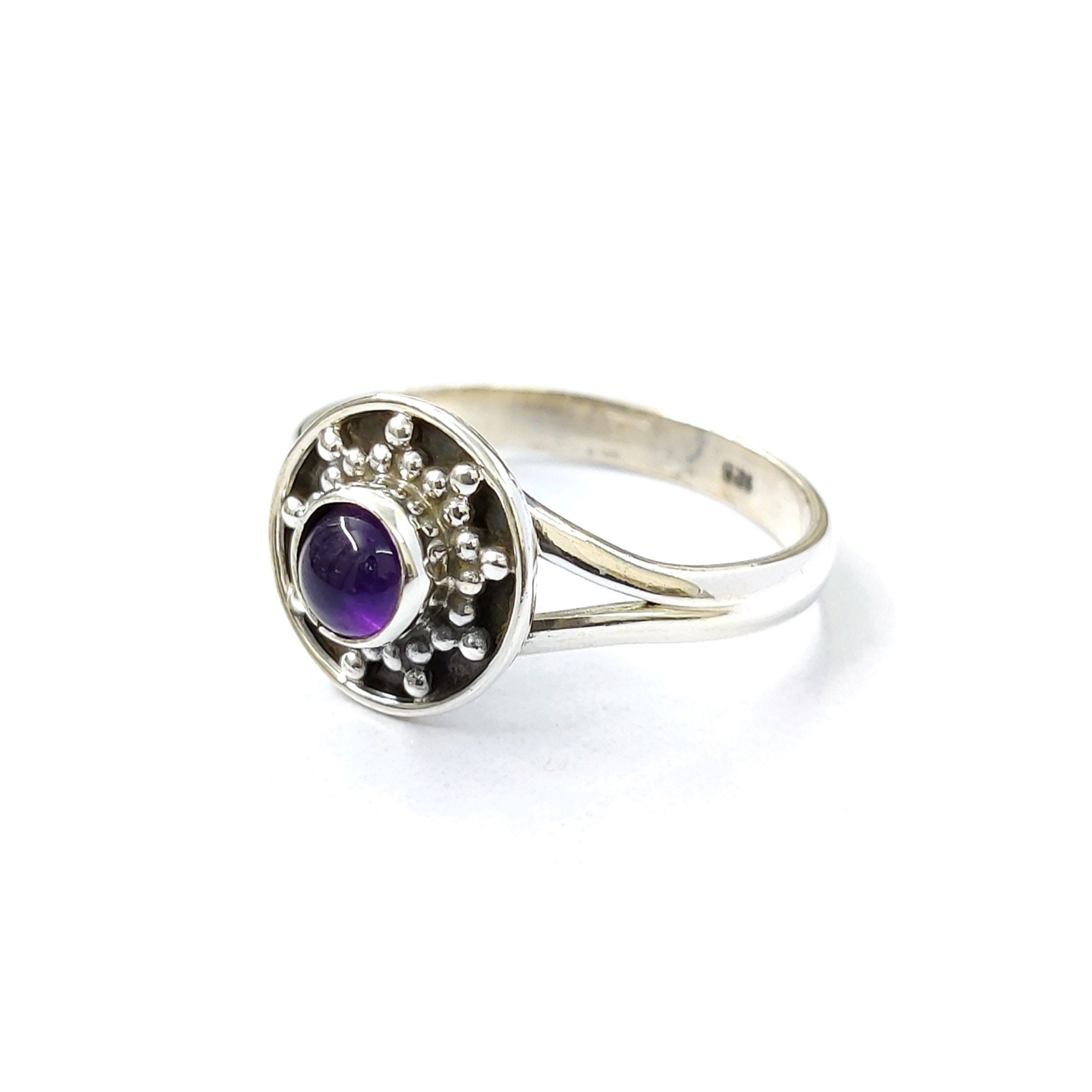 Natürlicher Amethyst Ring, Handgemachter Zarte Hochzeitsgeschenk, Birthstone Geschenk Für Sie, Schöne Silber Ring von Moonstoneringstore