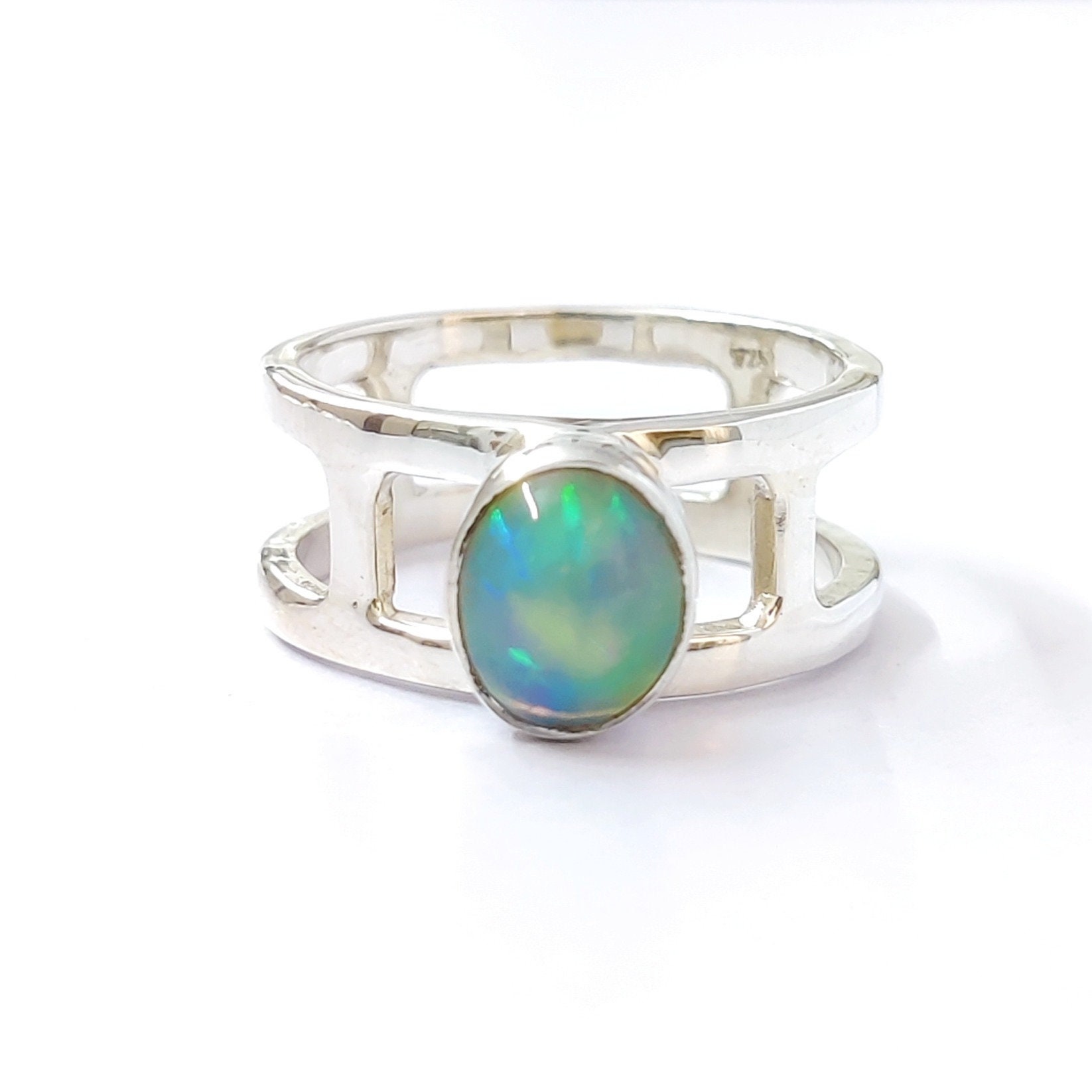 Opal Ring, 925 Sterling Silber Natürlicher Edelstein Frauen Geburtsstein Handgemachter Verlobungsring von Moonstoneringstore